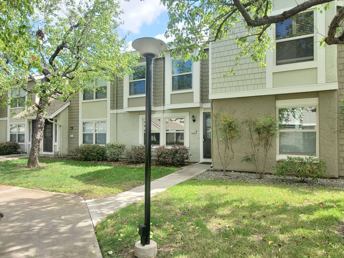 Townhouse for rent at 4289 Dry Bed Court, Santa Clara, CA 95054