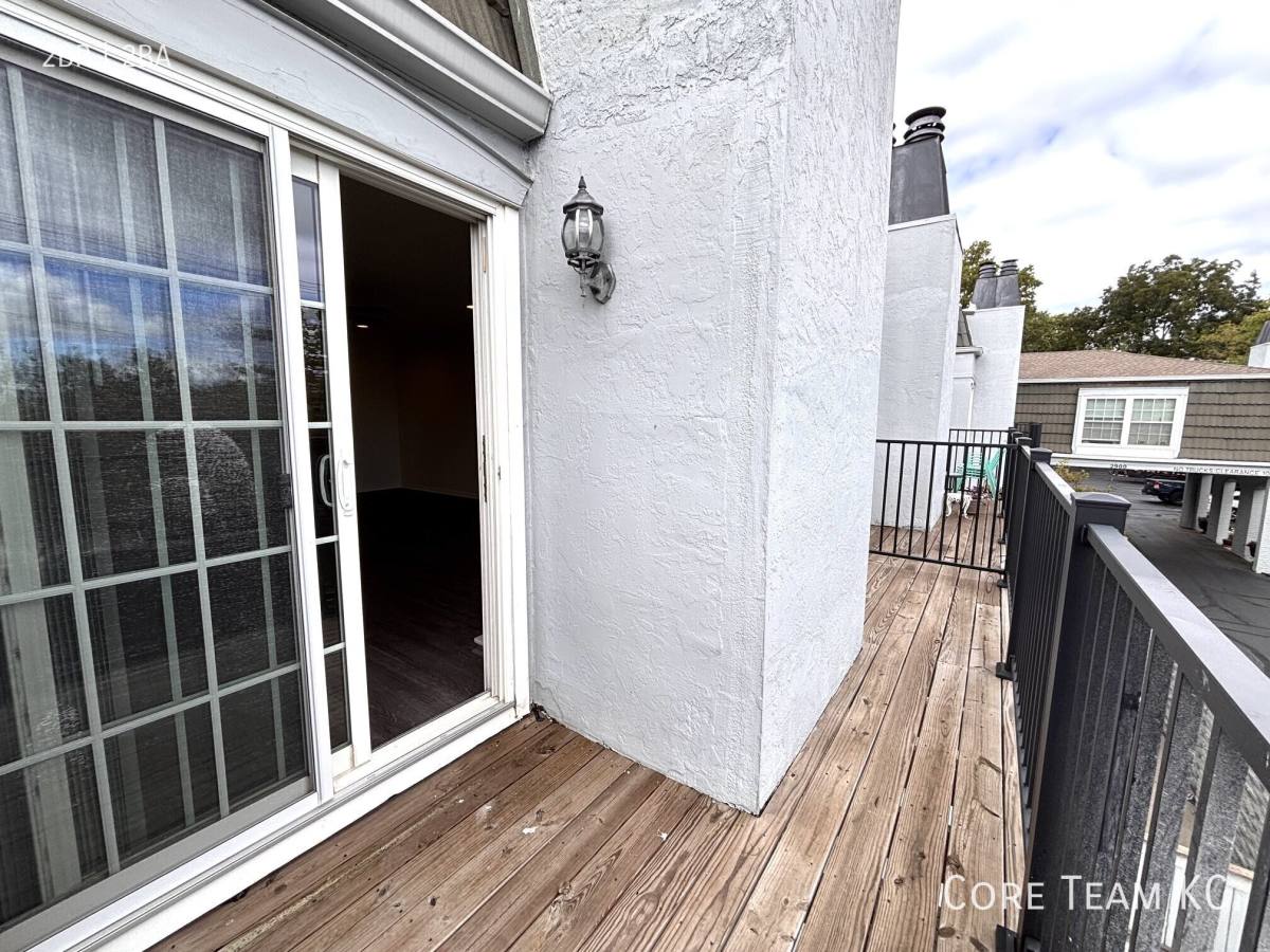 Apartment for rent at 2900 W 53rd St, Mission, KS 66205
