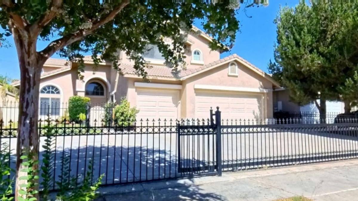 House for rent at 2226 Willowbrook Lane, Perris, CA 92571