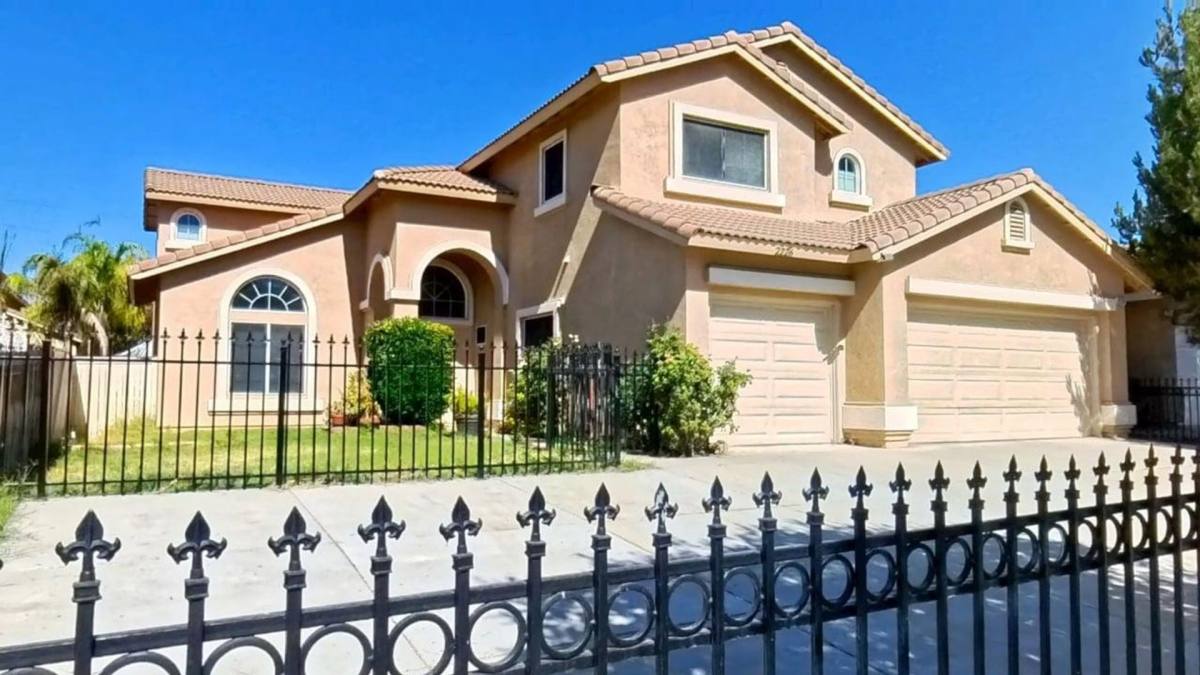 House for rent at 2226 Willowbrook Lane, Perris, CA 92571