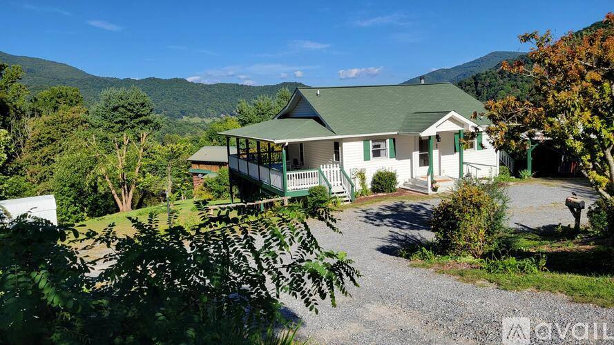 Apartment for rent at 80 McIntosh Lane #B, Waynesville, NC 28786