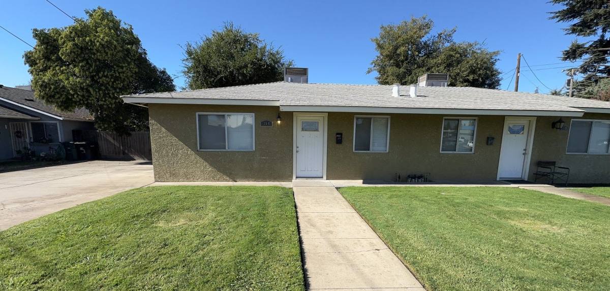 Townhouse for rent at 354 N 3rd Ave, Oakdale, CA 95361