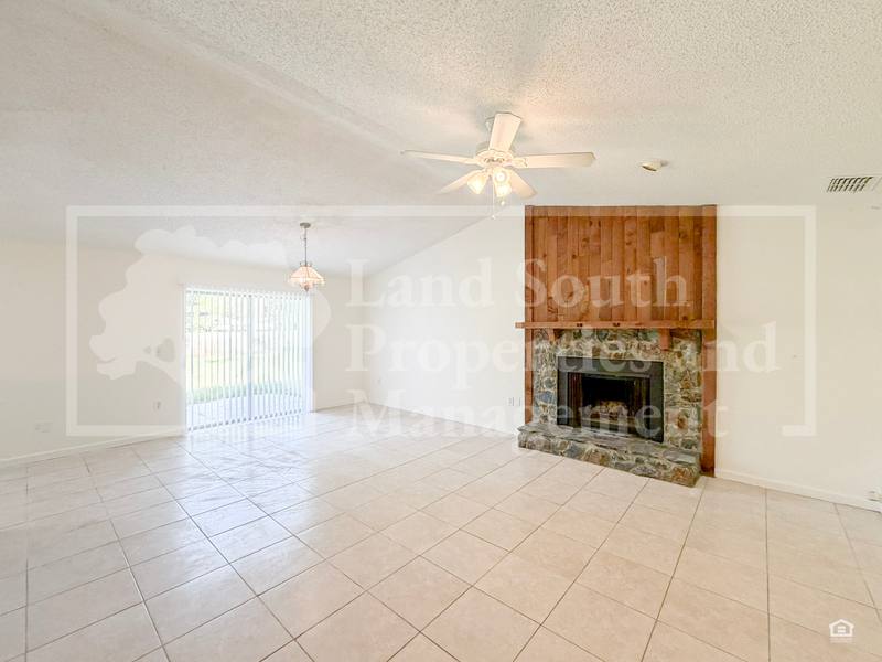 House for rent at 5011 Woodgreen Lane, Lakeland, FL 33811