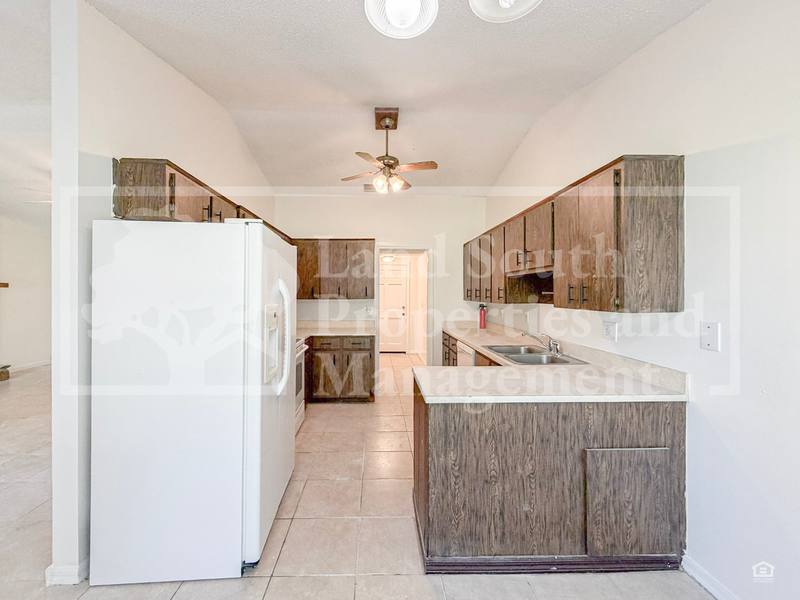 House for rent at 5011 Woodgreen Lane, Lakeland, FL 33811