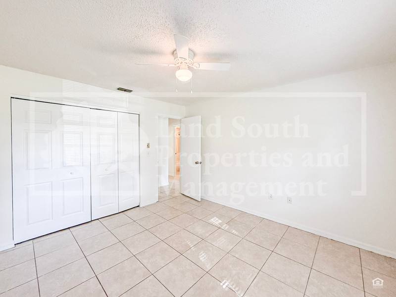 House for rent at 5011 Woodgreen Lane, Lakeland, FL 33811