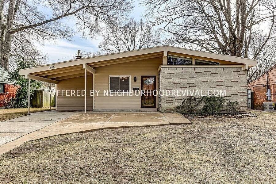 House for rent at 1305 Dogwood Dr, Memphis, TN 38111