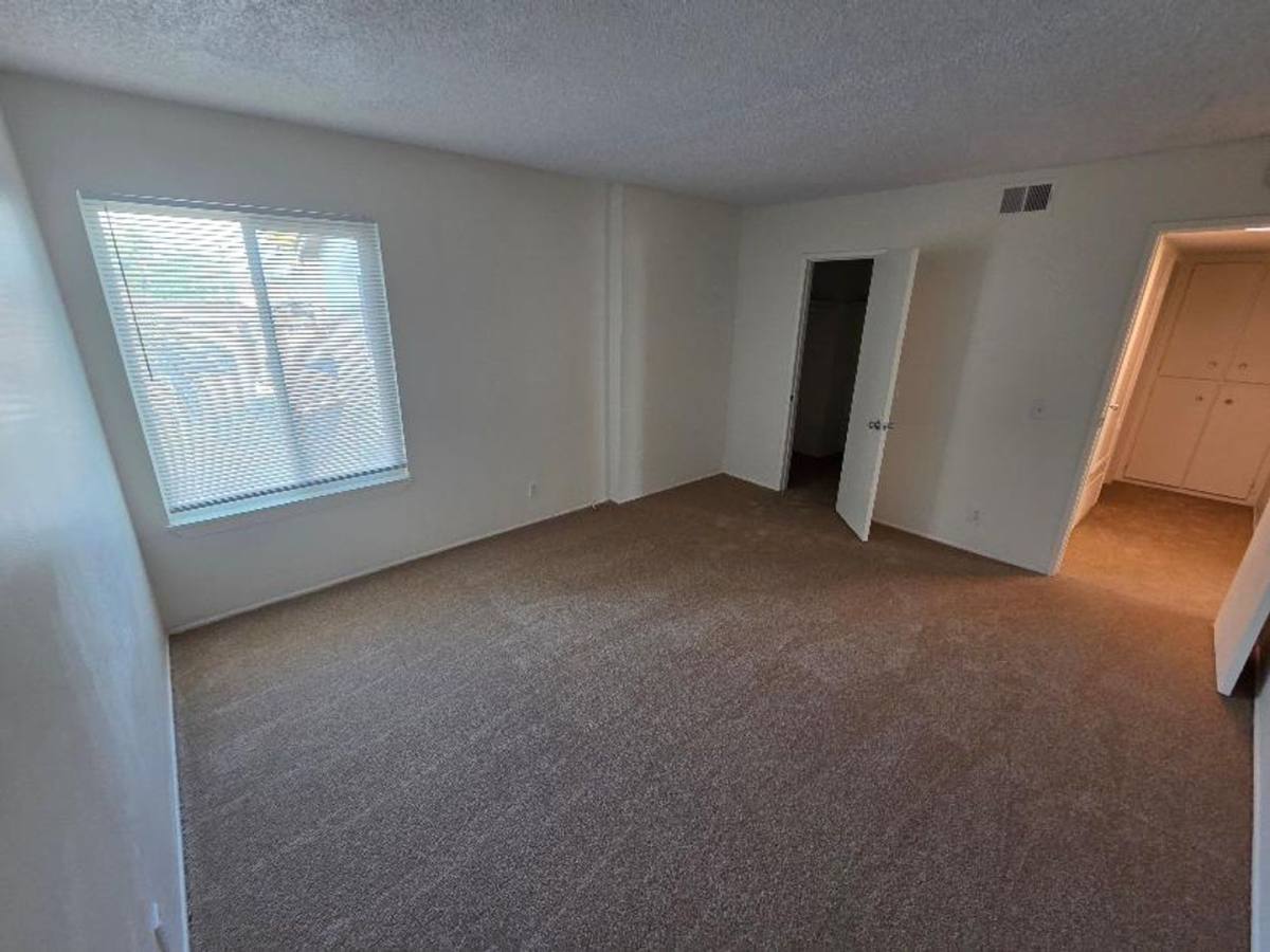 Condo for rent at 2500 B El Dorado Ave, Oxnard, CA 93033