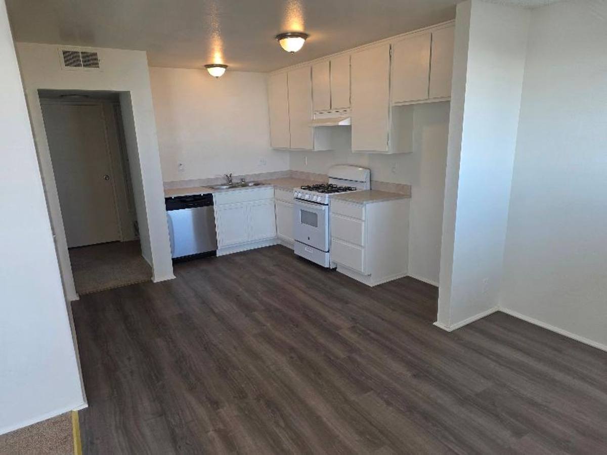 Condo for rent at 2500 B El Dorado Ave, Oxnard, CA 93033