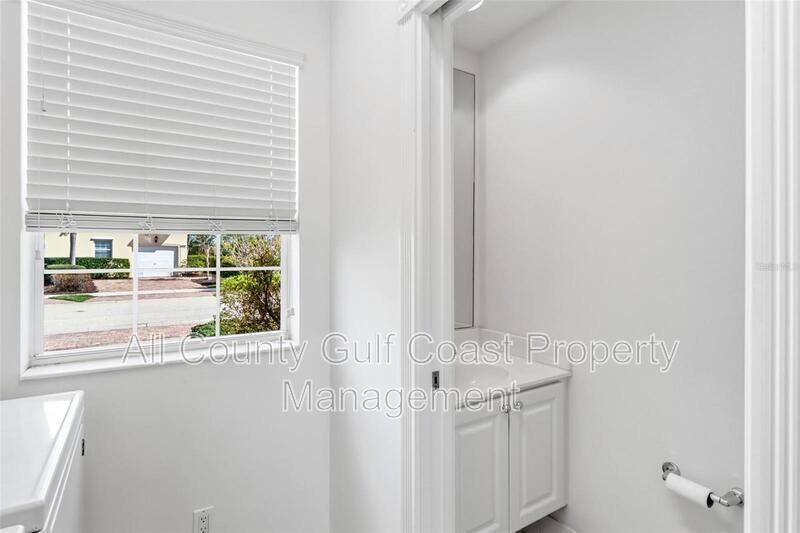 Townhouse for rent at 1418 Burgos Dr, Sarasota, FL 34238