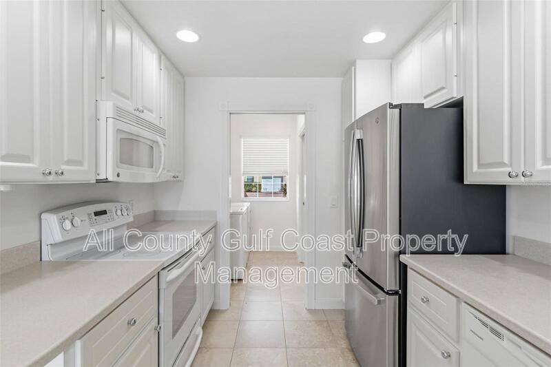 Townhouse for rent at 1418 Burgos Dr, Sarasota, FL 34238