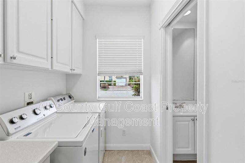 Townhouse for rent at 1418 Burgos Dr, Sarasota, FL 34238