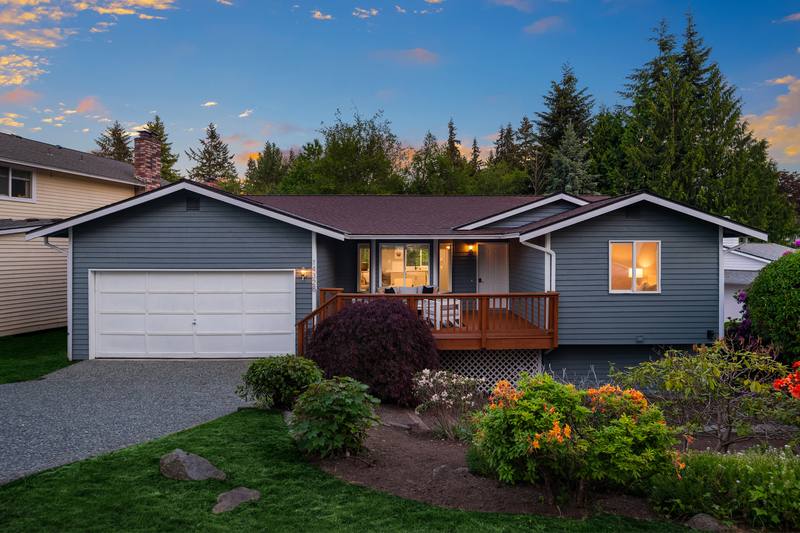 House for rent at 14328B 85th Place NE, Kirkland, WA 98034
