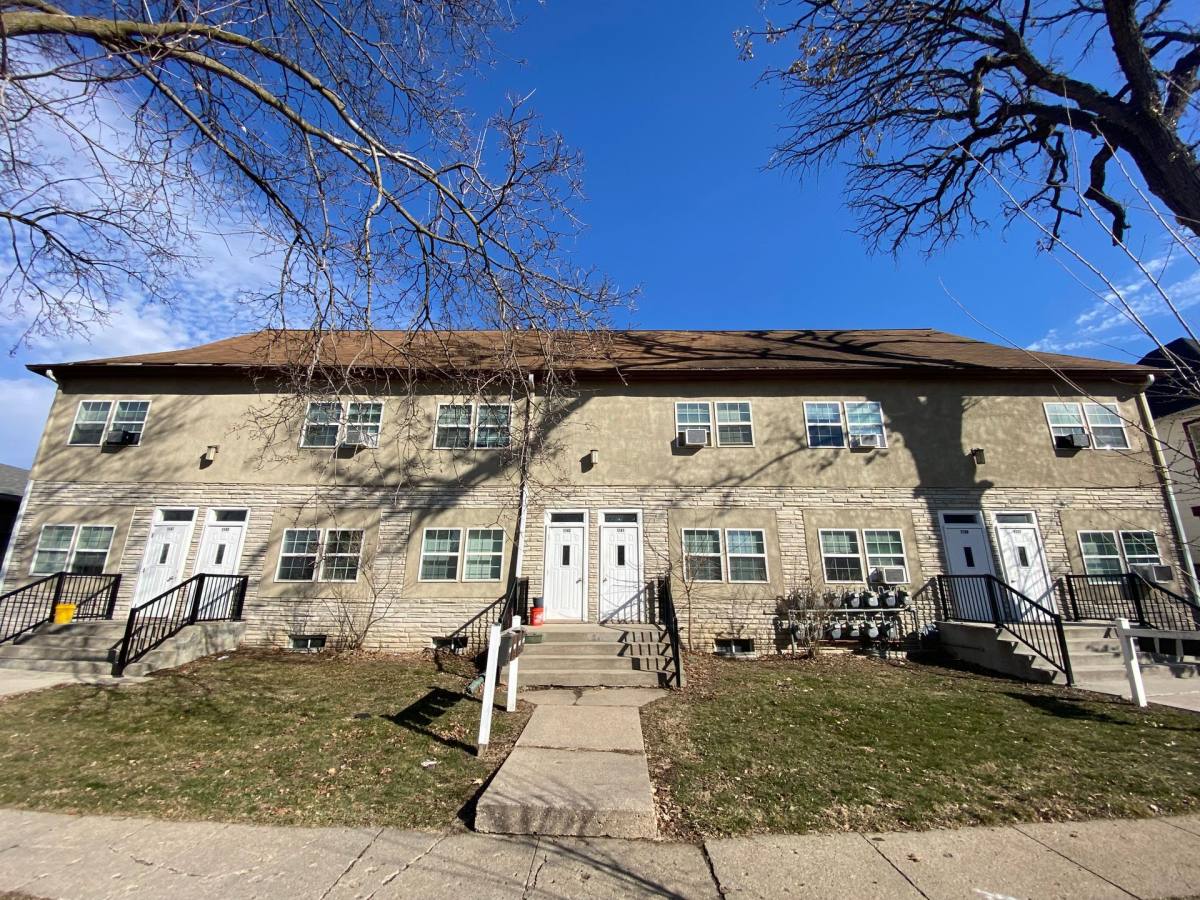 Apartment for rent at 1147 26th St, Des Moines, IA 50311