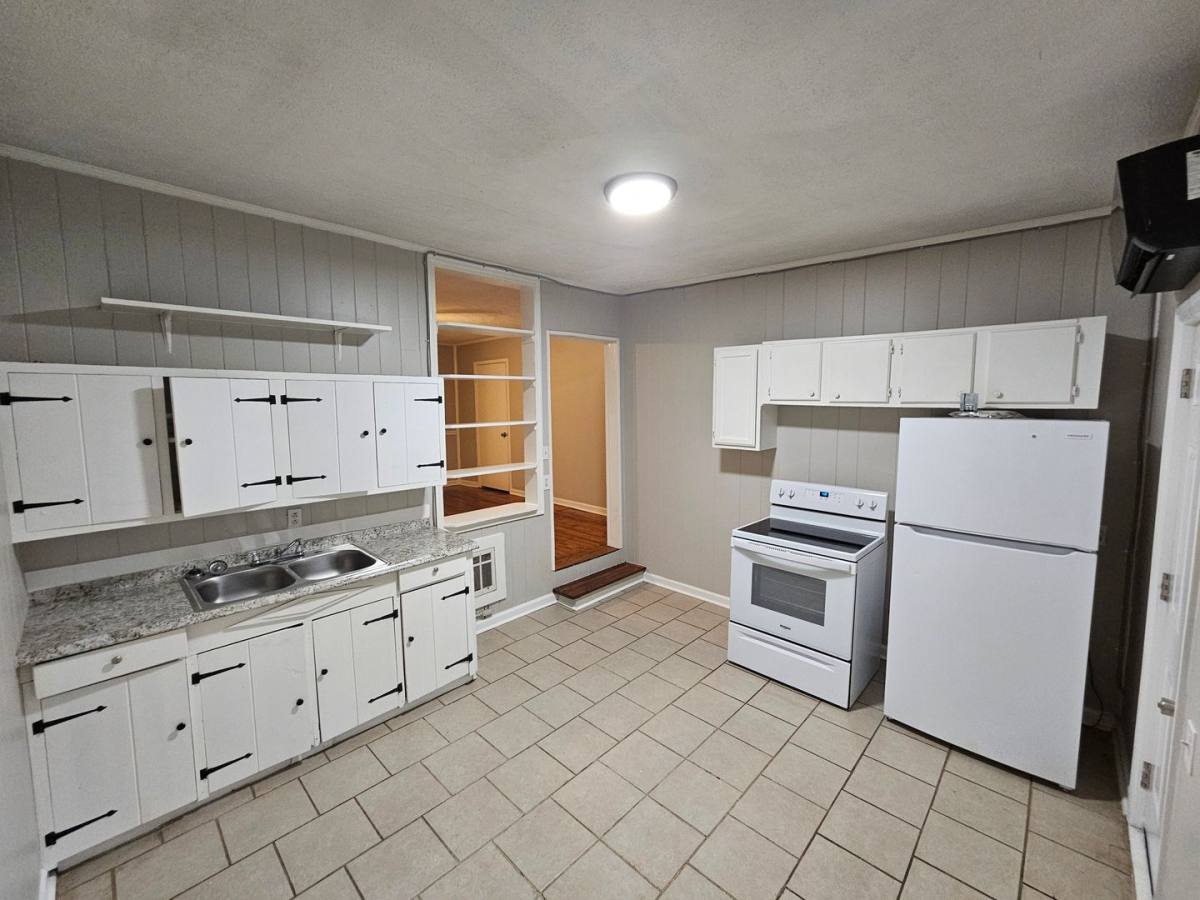 Apartment for rent at 307 S Magnolia St #4, Maryville, TN 37803