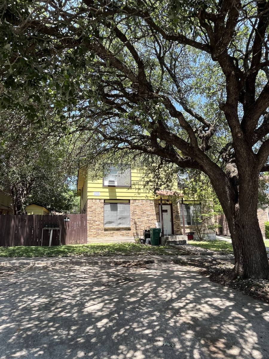 Townhouse for rent at 1301 Indian Trail, Harker Heights, TX 76548