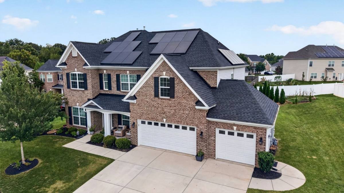House for rent at 6605 Jockey Club Dr, Whitsett, NC 27377