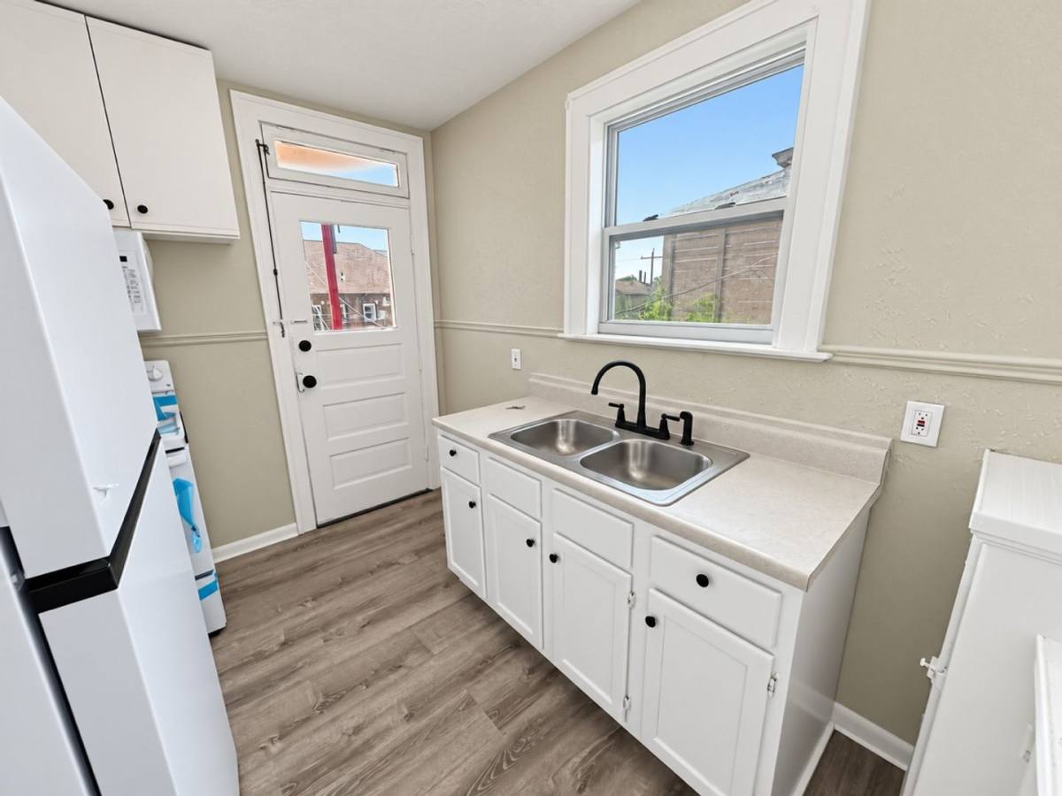 Apartment for rent at 2304 Grand Ave, Granite City, IL 62040