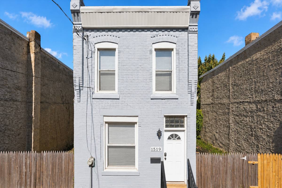 House for rent at 1519 W Oakdale St, Philadelphia, PA 19132
