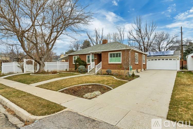 Apartment for rent at 2925 White Circle, Salt Lake City, UT 84109