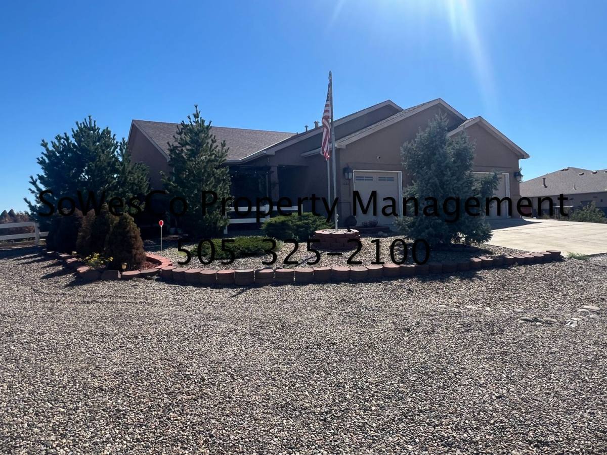 House for rent at 1220 Katherine Ave, Farmington, NM 87401