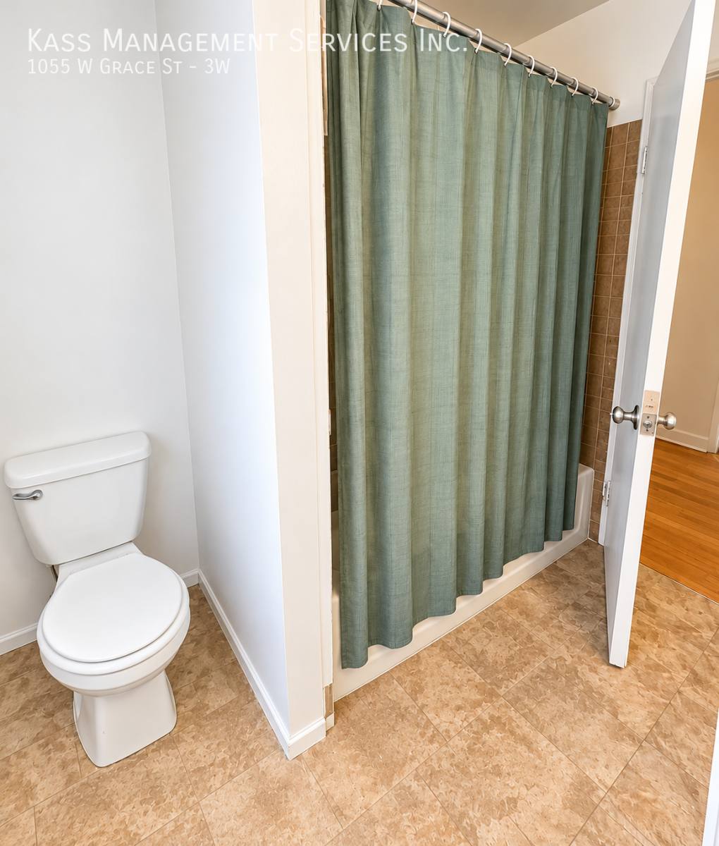 1055 W Grace St #3W, Chicago, IL 60613 - Apartment for Rent - Image 4