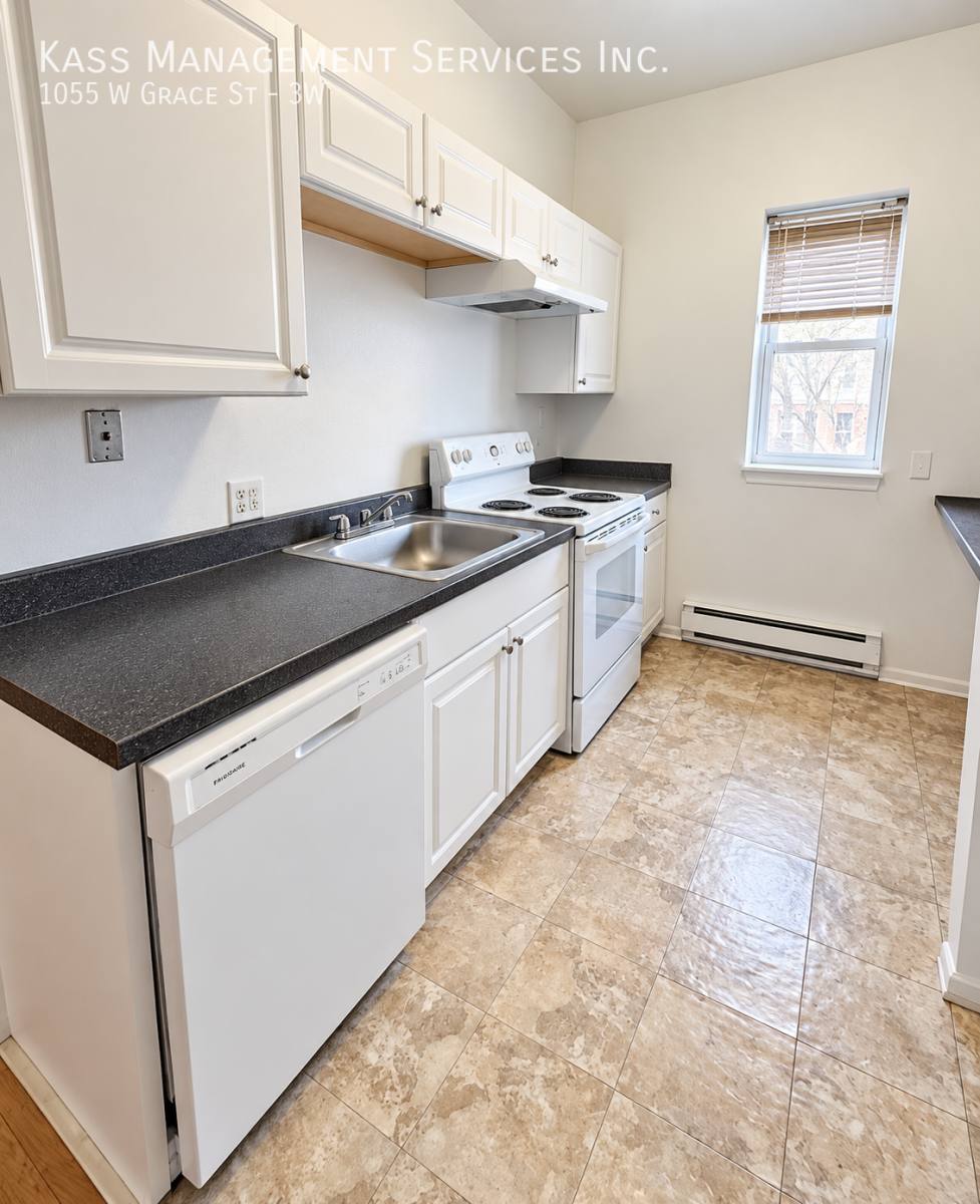 1055 W Grace St #3W, Chicago, IL 60613 - Apartment for Rent - Image 1