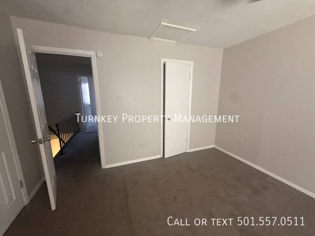 Apartment for rent at 1700 Sanford Dr, Little Rock, AR 72227