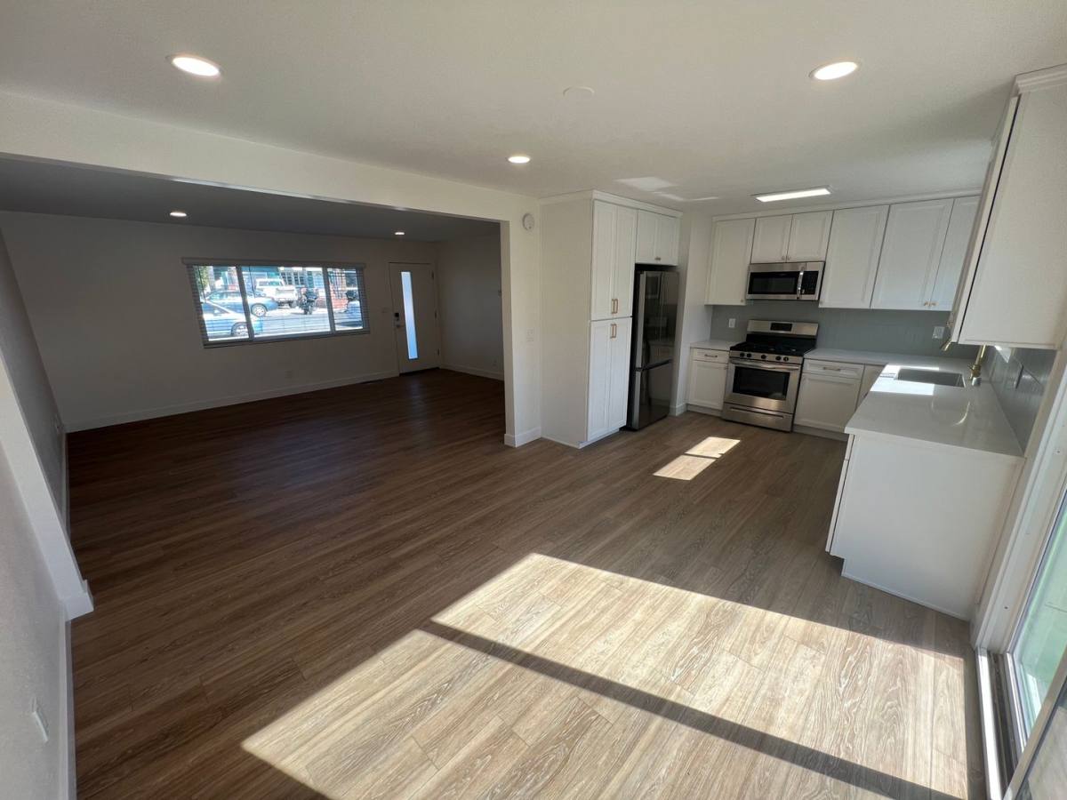 Townhouse for rent at 1140 14th St, Imperial Beach, CA 91932