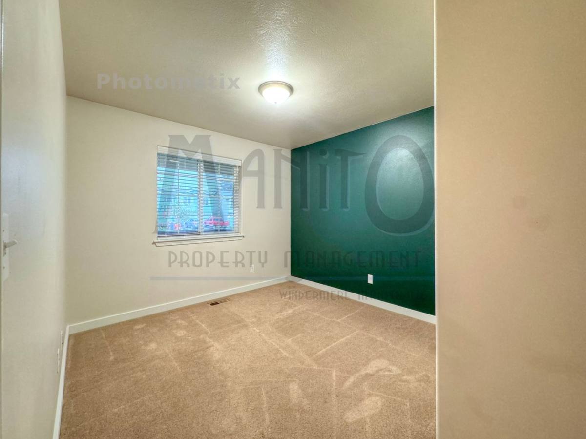 House for rent at 2003 N Bell St, Greenacres, WA 99016