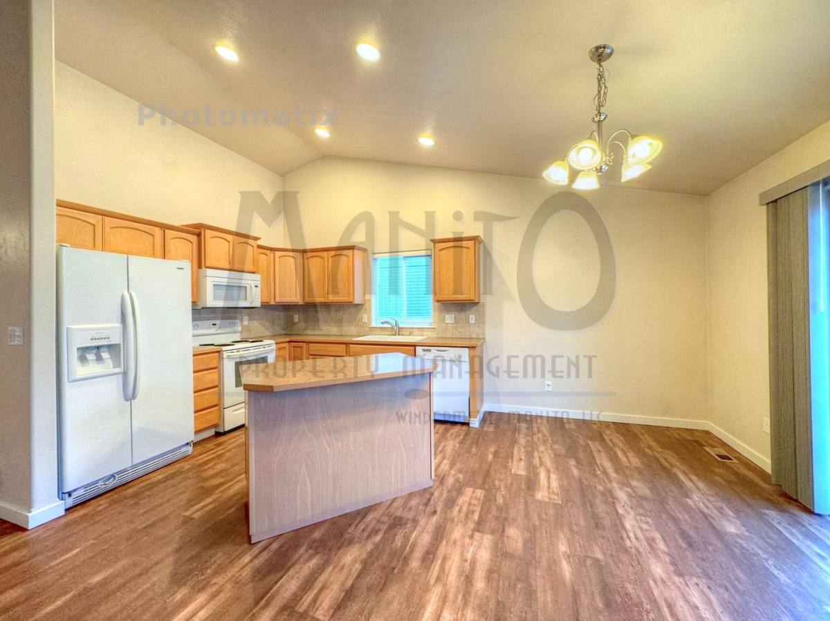 House for rent at 2003 N Bell St, Greenacres, WA 99016