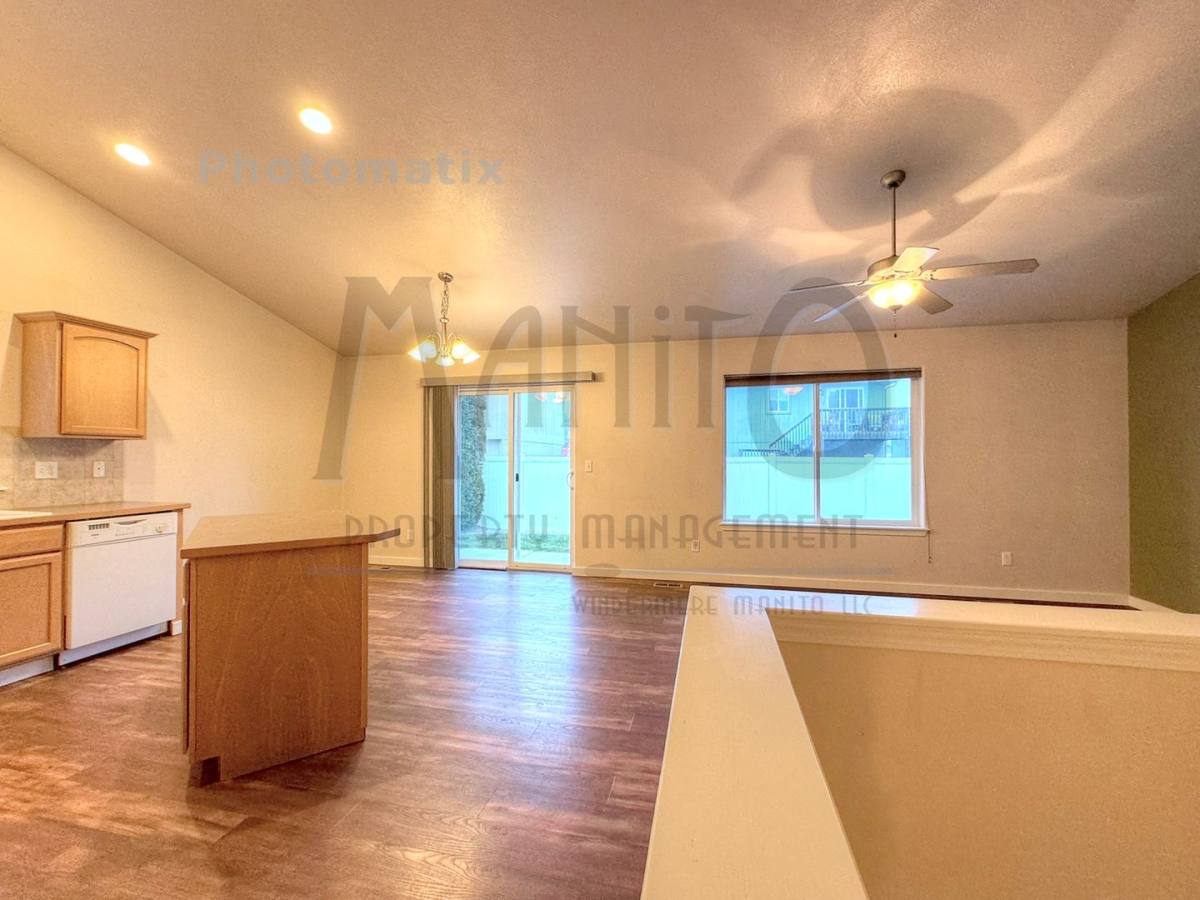 House for rent at 2003 N Bell St, Greenacres, WA 99016