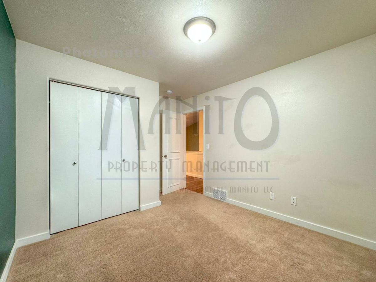 House for rent at 2003 N Bell St, Greenacres, WA 99016