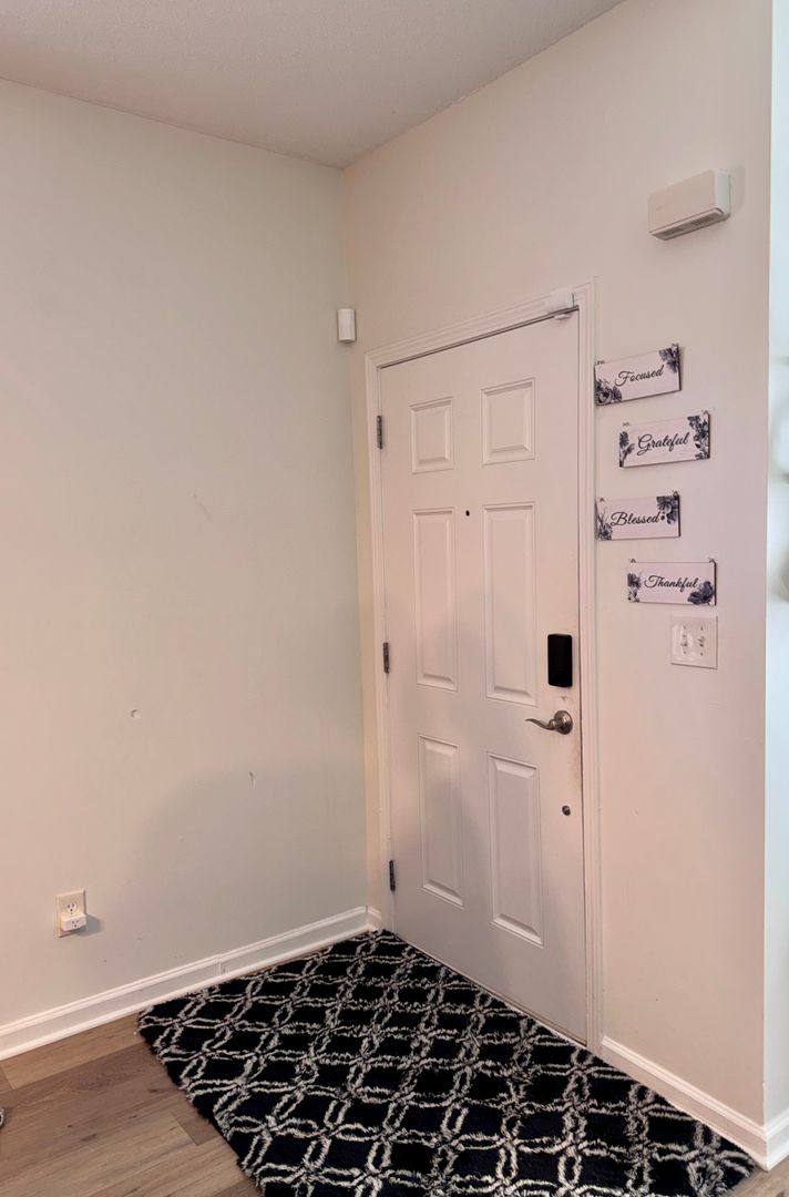 Townhouse for rent at 304 Commons Dr, Jonesboro, GA 30236