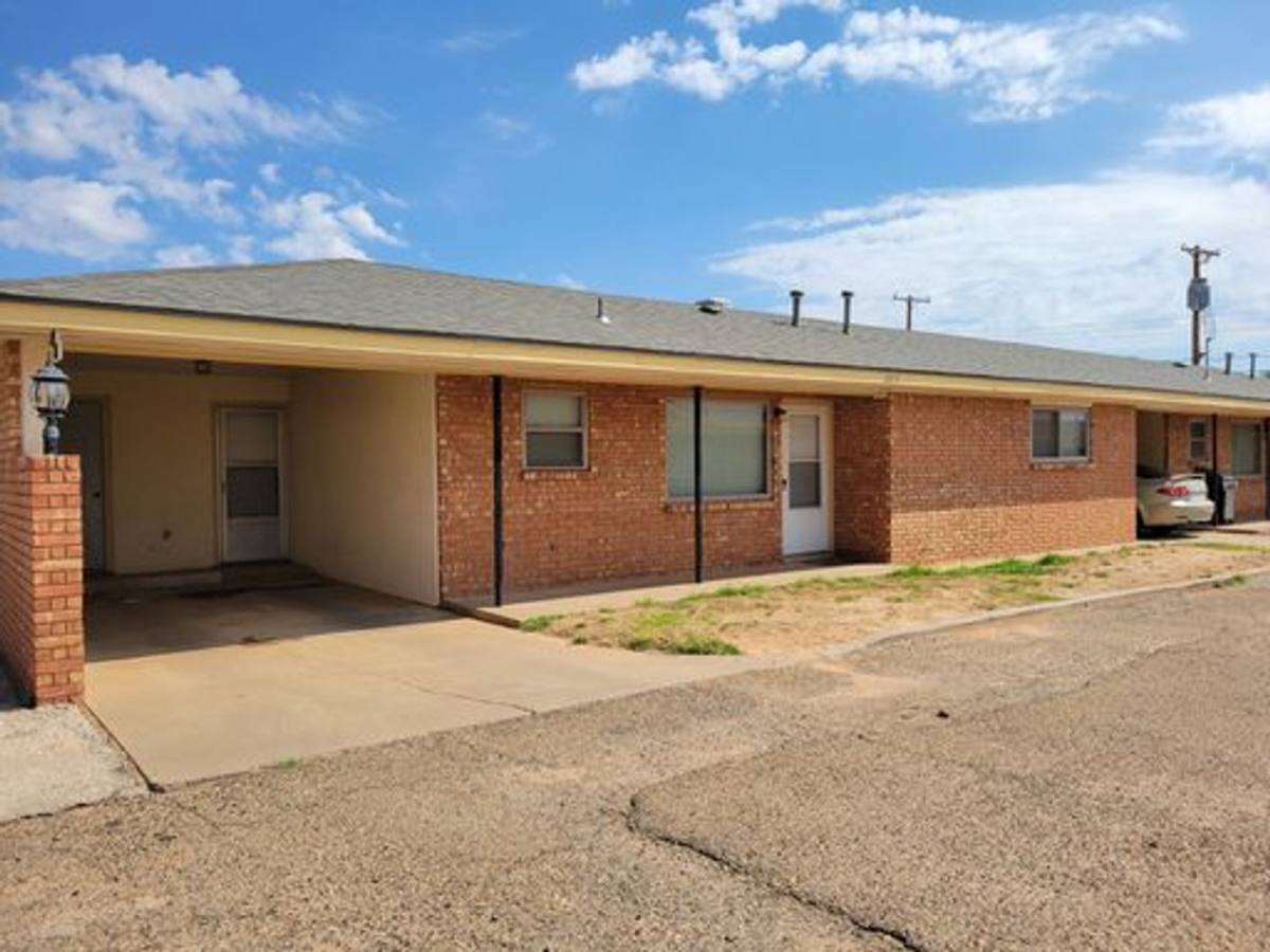 Apartment for rent at 1013-1019 Cameo St, Clovis, NM 88101
