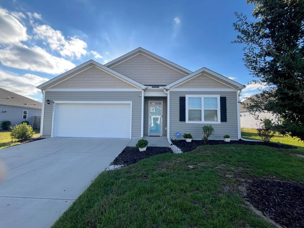 House for rent at 2521 Sandy Banks Lane, Wilmington, NC 28401