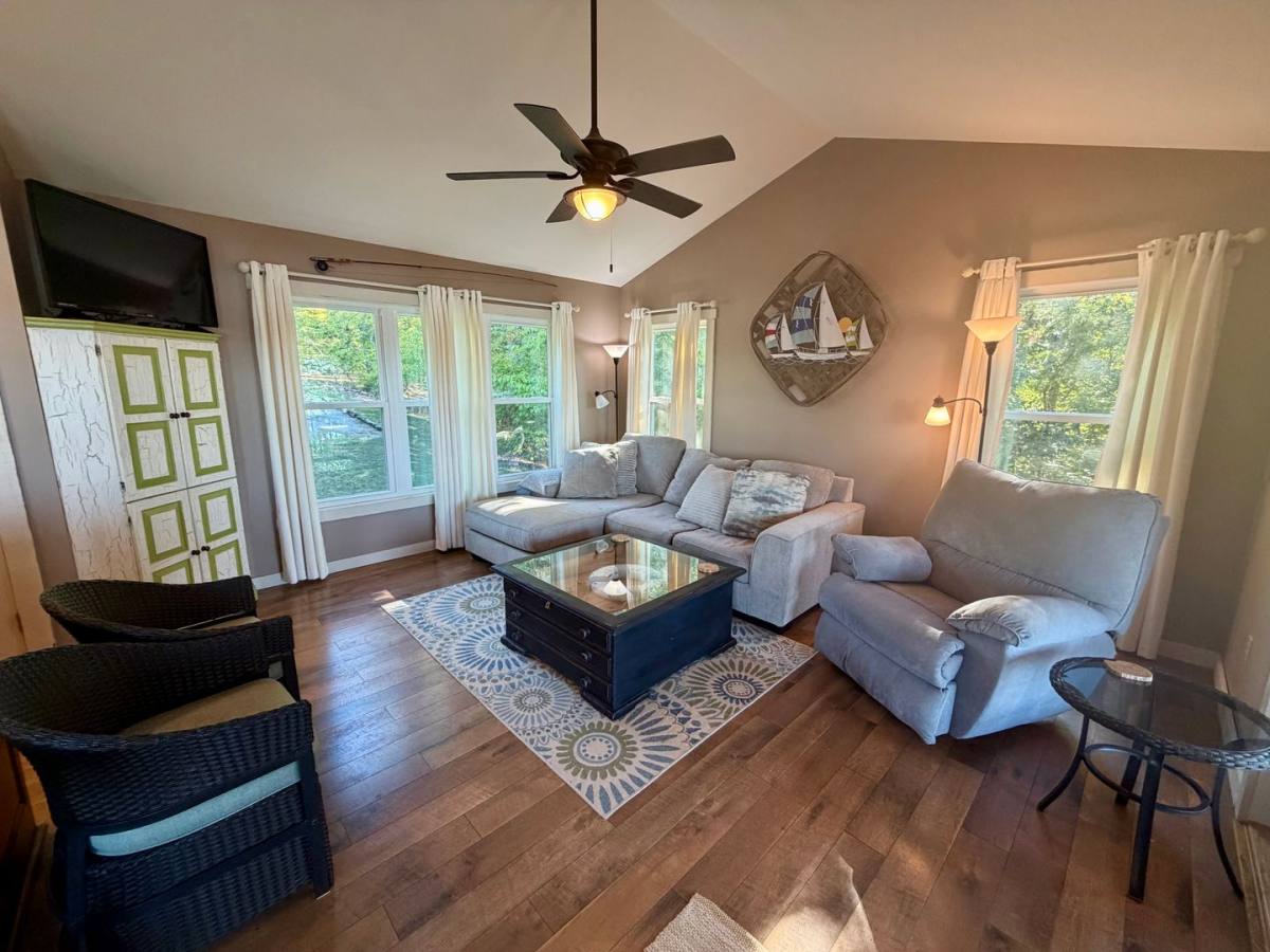 House for rent at 714 Roanoke Dr, Clarksville, VA 23927