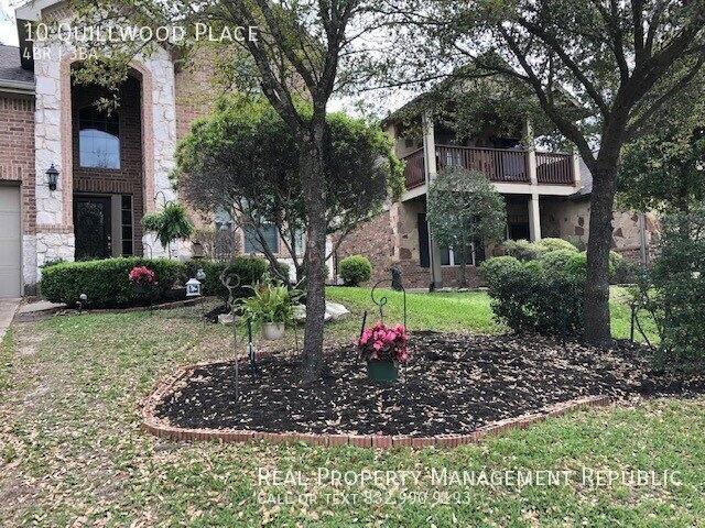 House for rent at 10 Quillwood Place, Magnolia, TX 77354