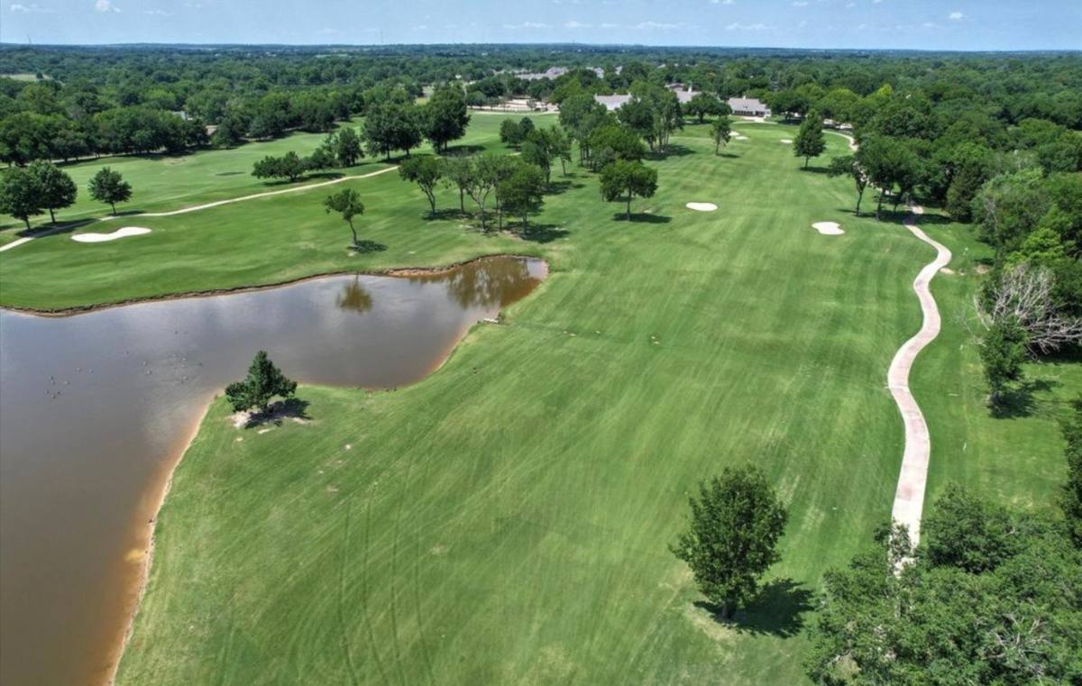 House for rent at 412 N Forest Ridge Blvd, Broken Arrow, OK 74014