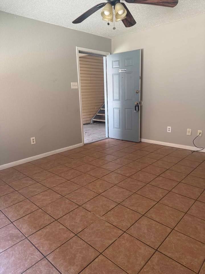 Us Rent Vs Income 102 E Truman Ave #M in Copperas Cove, TX | 2 Beds 1 Bath Apartment for ...