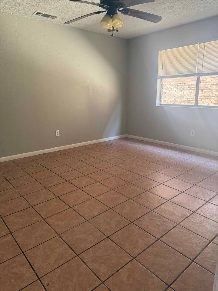 Us Rent Vs Income 102 E Truman Ave #M in Copperas Cove, TX | 2 Beds 1 Bath Apartment for ...