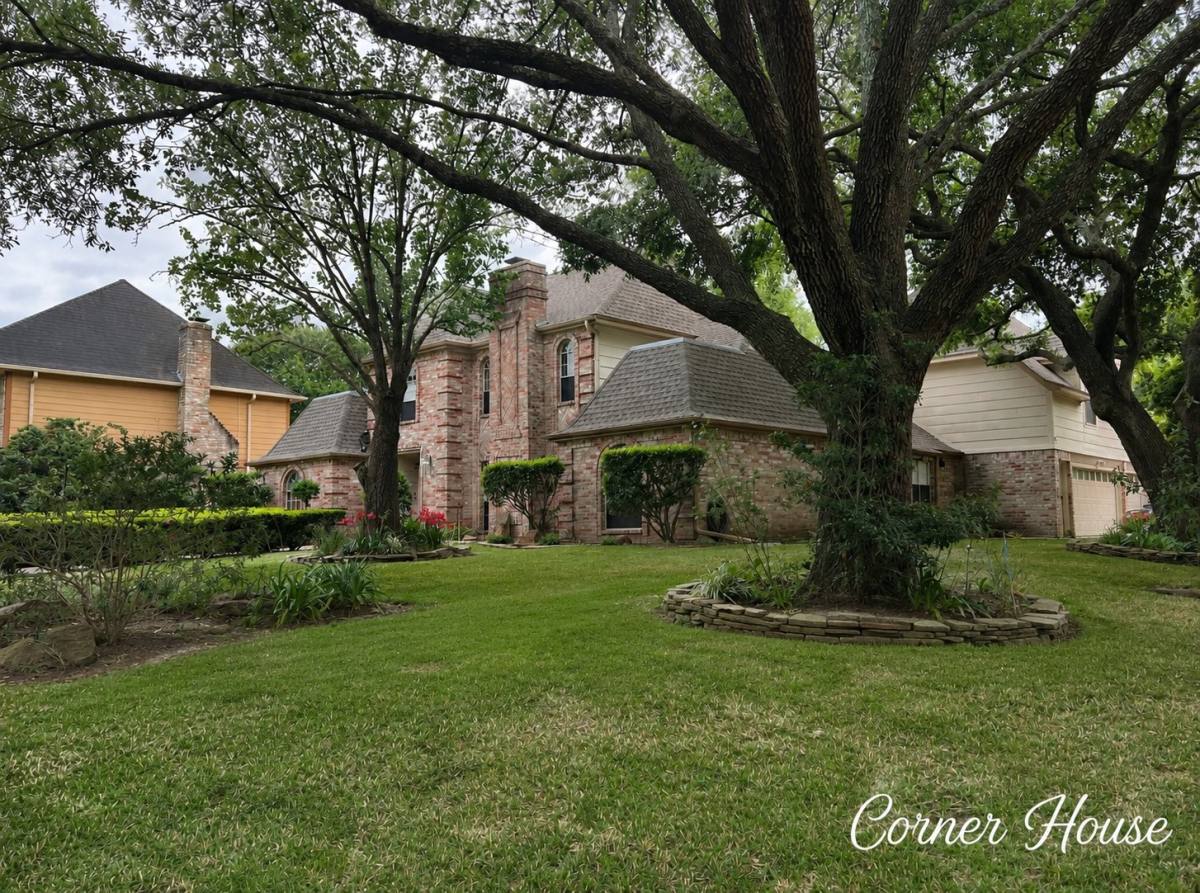 Apartment for rent at 15607 Creekbriar Court, Houston, TX 77068