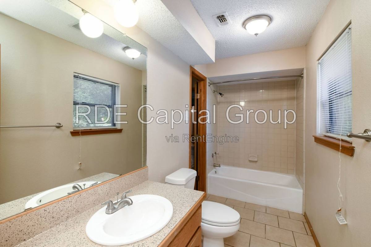 House for rent at 223 S Casa Grande Circle, Duncanville, TX 75116