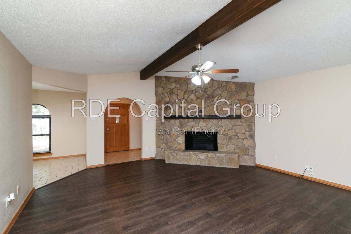 House for rent at 223 S Casa Grande Circle, Duncanville, TX 75116