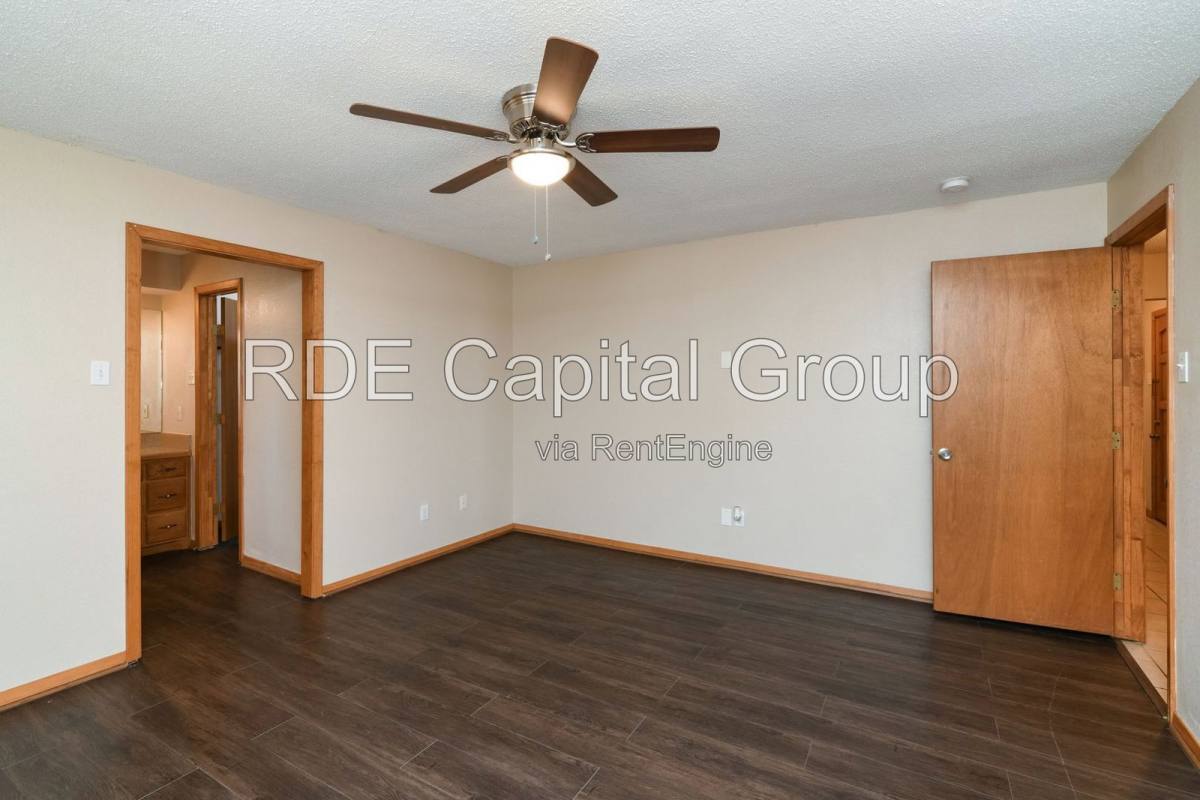 House for rent at 223 S Casa Grande Circle, Duncanville, TX 75116