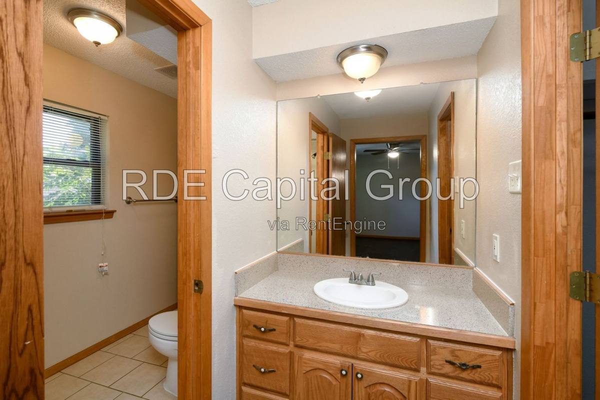 House for rent at 223 S Casa Grande Circle, Duncanville, TX 75116