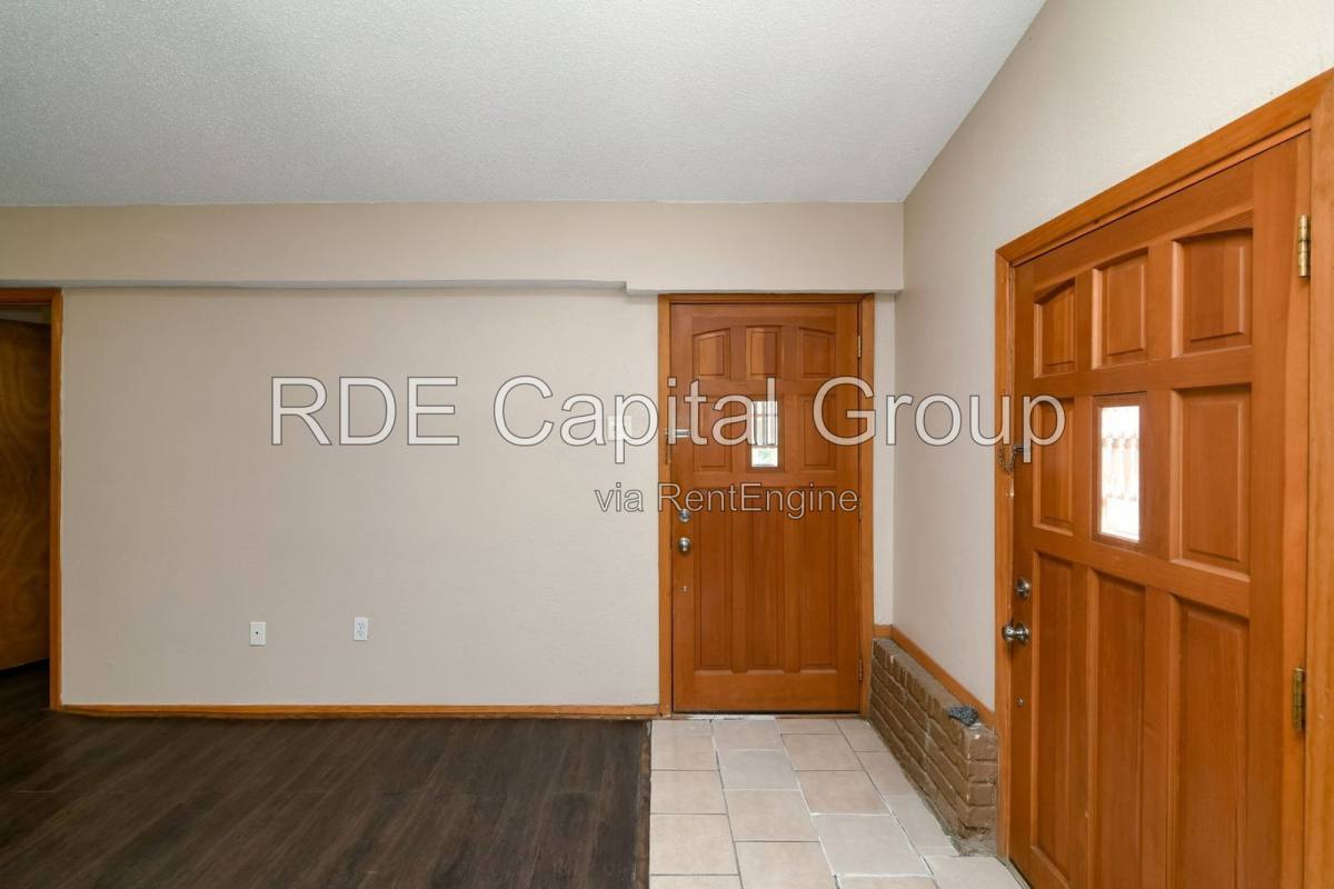 House for rent at 223 S Casa Grande Circle, Duncanville, TX 75116