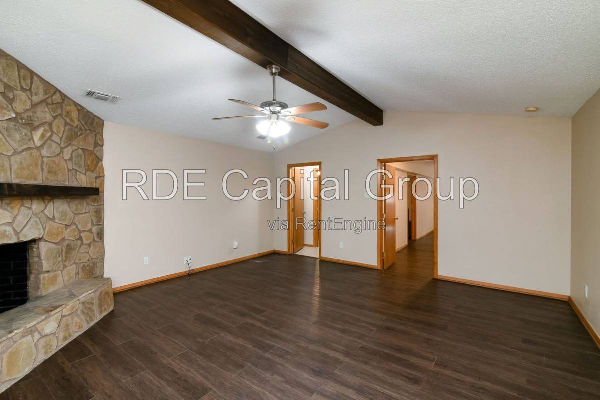 House for rent at 223 S Casa Grande Circle, Duncanville, TX 75116