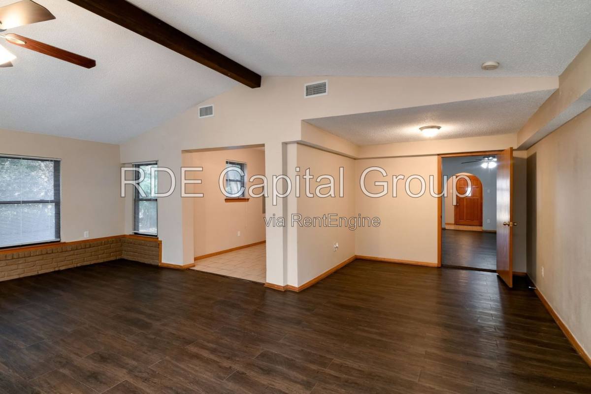House for rent at 223 S Casa Grande Circle, Duncanville, TX 75116