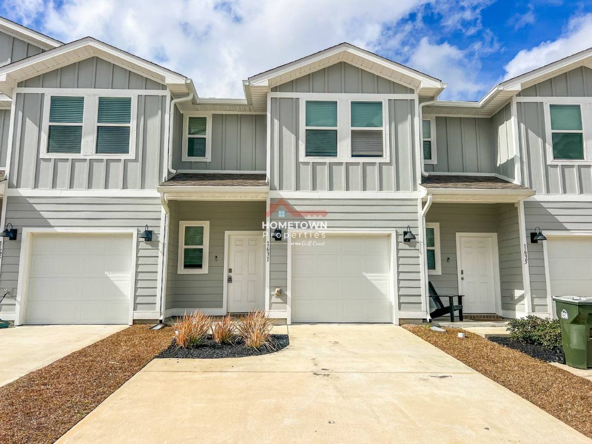 Townhouse for rent at 1631 Iroquois Court, Pensacola, FL 32534