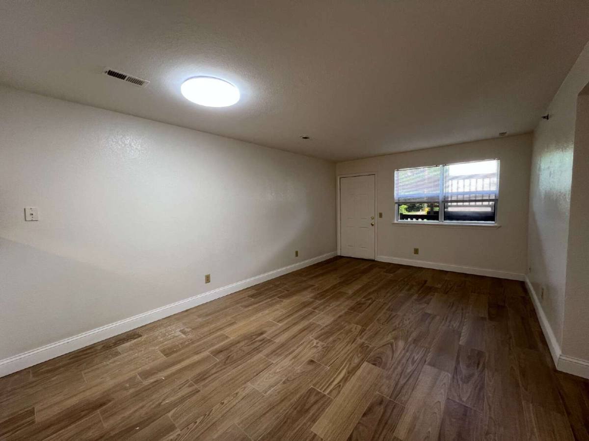 Apartment for rent at 428 Kays Lane #BLDG 17, Hollister, MO 65672